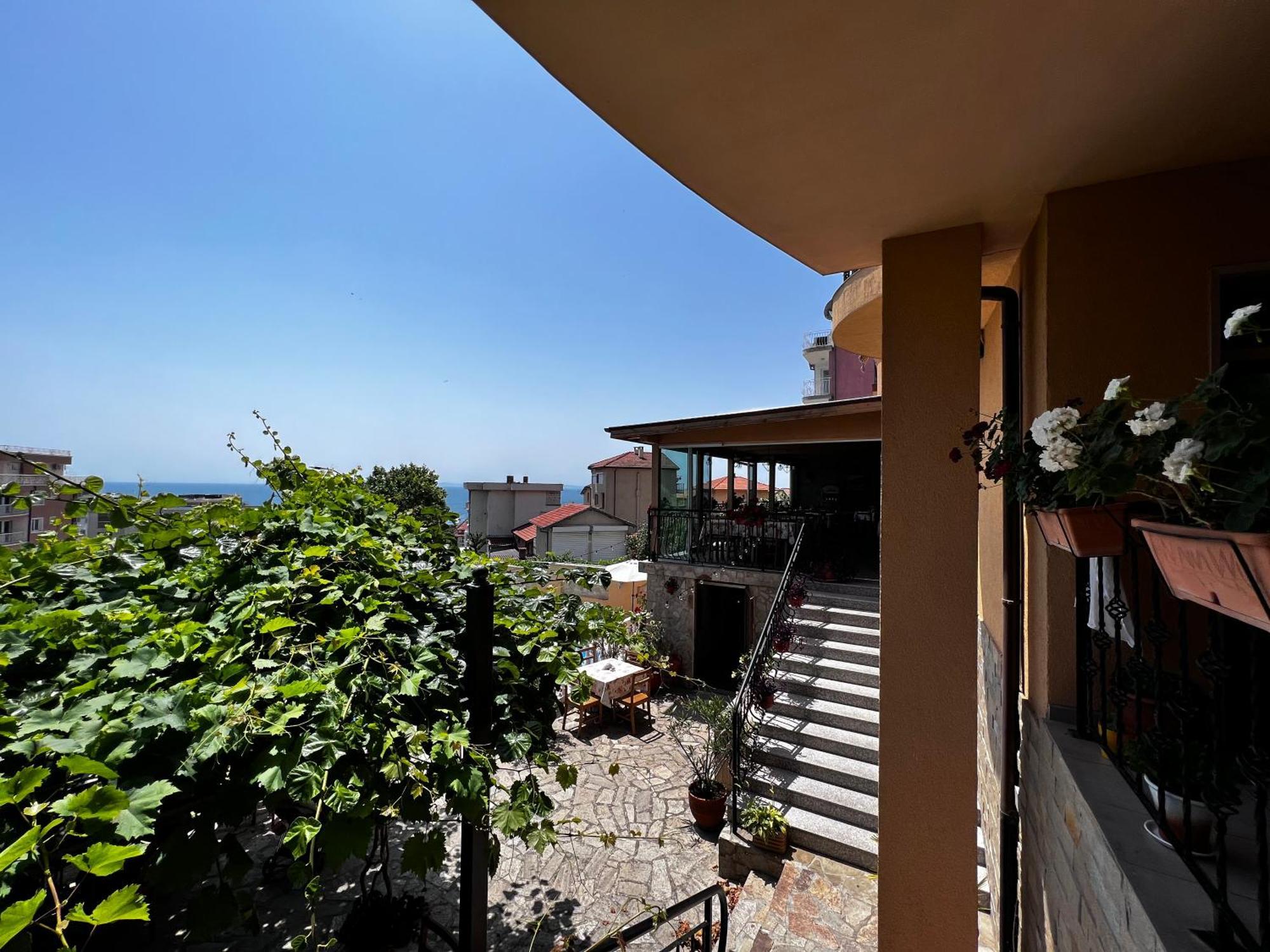 Family Hotel Milev Sweti Wlas Exterior foto